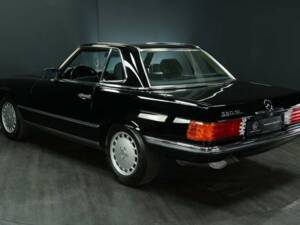 Image 23/30 of Mercedes-Benz 560 SL (1987)