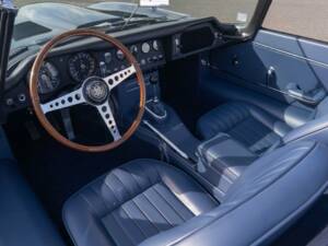 Image 6/6 of Jaguar E-Type 4.2 (1965)