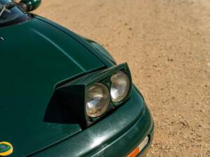 Image 33/50 of Lotus Elan (1991)