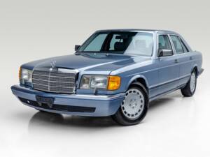 Image 1/19 of Mercedes-Benz 300 SE (1990)