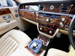 Immagine 19/50 di Rolls-Royce Phantom VII (2010)