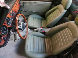 Image 6/6 of Triumph TR 6 (1975)
