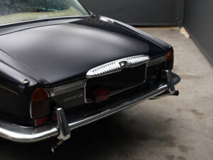 Image 28/50 of Daimler Sovereign 4.2 (1976)