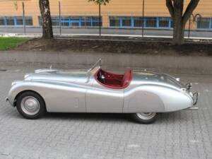 Afbeelding 4/18 van Jaguar XK 120 OTS (1954)