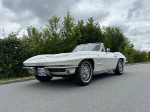 Image 3/52 of Chevrolet Corvette Sting Ray Convertible (1963)