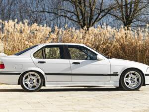 Image 4/50 of BMW 318 (1994)