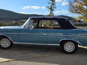 Immagine 9/40 di Mercedes-Benz 300 SE (1964)