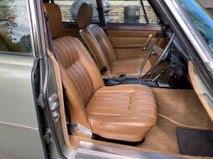 Image 22/50 of Rover 3500 (1975)