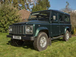 Bild 29/50 von Land Rover Defender 110 (2011)