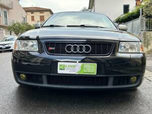 Image 8/10 of Audi S3 (2000)