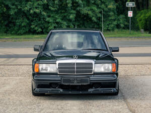 Imagen 8/51 de Mercedes-Benz 190 E 2.5-16 Evolution II (1991)