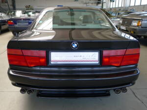 Imagen 31/50 de BMW 850CSi (1993)