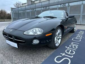 Imagen 1/35 de Jaguar XK8 4.0 (2002)