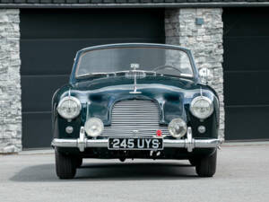 Image 6/50 of Aston Martin DB 2&#x2F;4 Mk I DHC (1954)