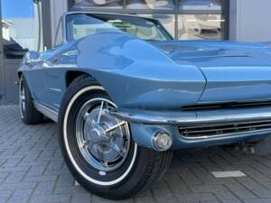 Image 19/22 of Chevrolet Corvette Sting Ray Convertible (1963)