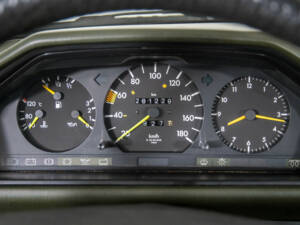 Image 16/50 de Mercedes-Benz 200 D (1986)