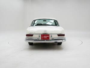 Image 7/15 of Mercedes-Benz 280 SE (1968)