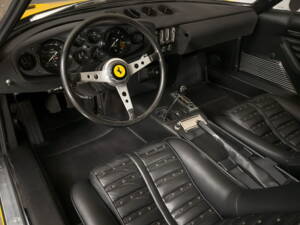 Bild 24/33 von Ferrari 365 GTB&#x2F;4 Daytona (1972)
