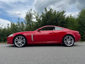 Image 18/49 of Jaguar XKR (2007)