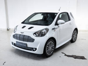 Image 31/32 of Aston Martin Cygnet (2012)