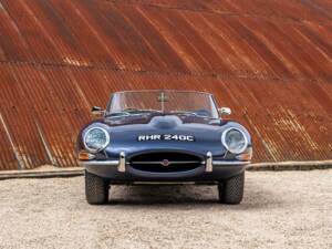 Image 5/27 of Jaguar Type E 4.2 (1965)