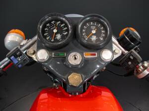 Image 32/50 of MV Agusta DUMMY (1975)