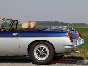 Image 27/41 of MG MGB (1975)