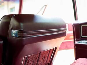 Bild 190/200 von Cadillac Coupe DeVille (1968)