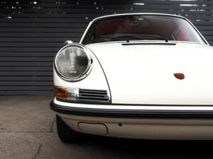 Image 28/78 of Porsche 911 2.0 E (1968)