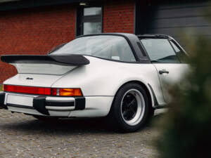 Imagen 50/55 de Porsche 911 Turbo 3.3 (1988)