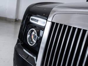 Image 29/36 of Rolls-Royce Phantom DHC (2008)