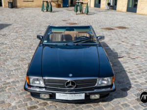 Image 9/32 of Mercedes-Benz 560 SL (1988)