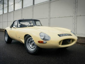 Image 1/50 of Jaguar E-Type 3.8 (1963)