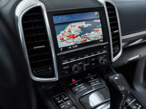 Bild 17/39 von Porsche Cayenne GTS (2016)