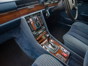 Image 21/31 of Mercedes-Benz 350 SE (1979)