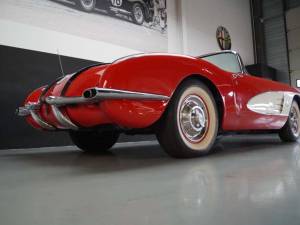 Bild 35/50 von Chevrolet Corvette (1958)