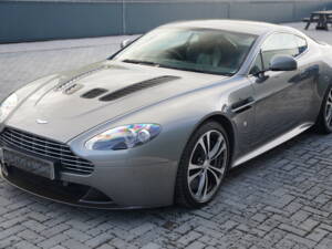 Imagen 11/50 de Aston Martin V12 Vantage (2012)