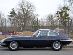 Afbeelding 4/32 van Jaguar E-Type 4.2 (1967)