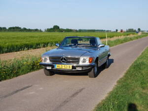 Image 31/87 of Mercedes-Benz 280 SL (1982)