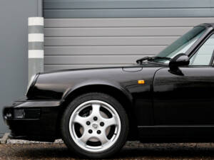 Image 8/57 of Porsche 911 Carrera 4 (1992)