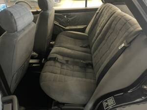 Bild 21/22 von Lancia Delta HF Integrale 16V (1991)