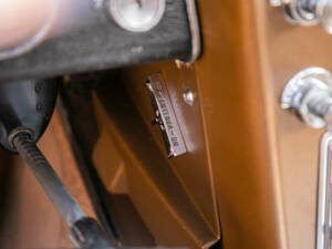 Image 38/50 of Chevrolet Corvette Sting Ray Convertible (1965)