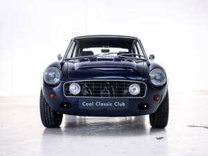 Image 2/41 of MG MGB GT V8 (1976)