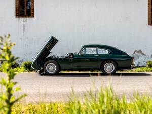 Image 4/15 of Aston Martin DB 2&#x2F;4 Mk III (1957)