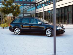 Imagen 3/13 de Audi RS4 Avant (2001)