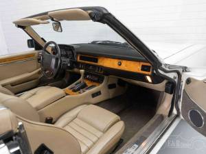 Immagine 12/19 di Jaguar XJS 5.3 V12 (1991)