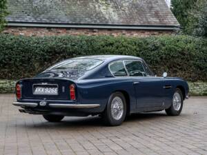 Image 8/46 de Aston Martin DB 6 (1967)