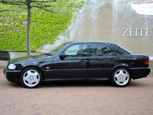 Image 3/18 of Mercedes-Benz C 43 AMG (1998)