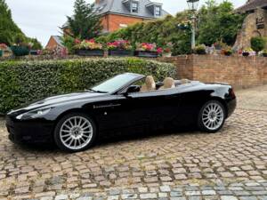 Image 4/32 of Aston Martin DB 9 Volante (2006)