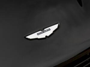 Immagine 17/50 di Aston Martin DBS Volante (2012)